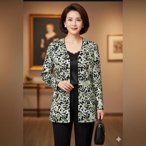 St. John Green and Black Patterned Blazer A0427